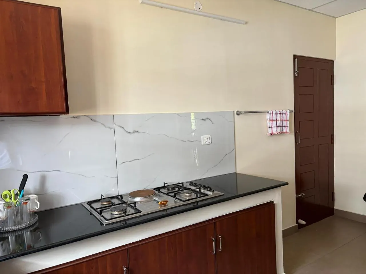 Serene Nest Apartment-Kochi Airport Nedumbassery
